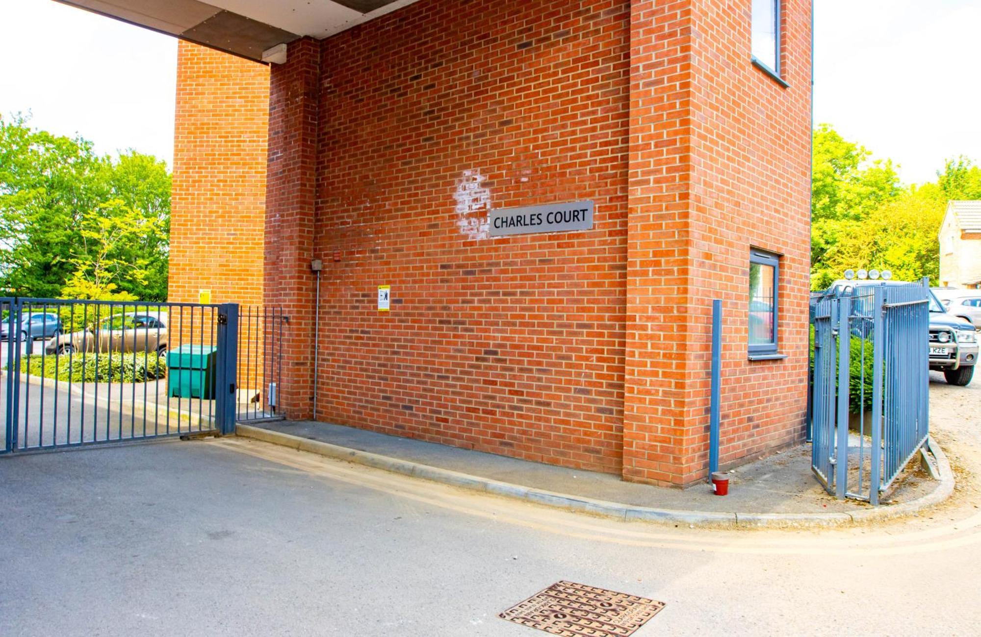Sianavi Apartments Kettering Bagian luar foto